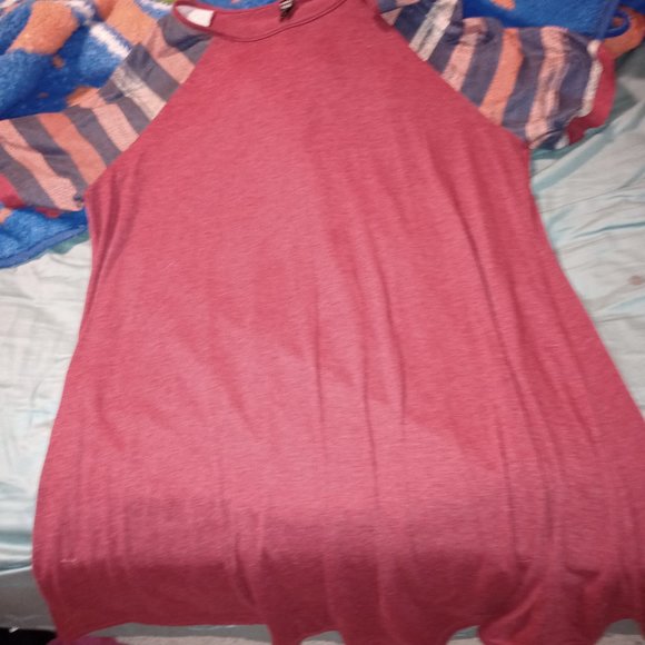 Dresses - Picture 5 of 7